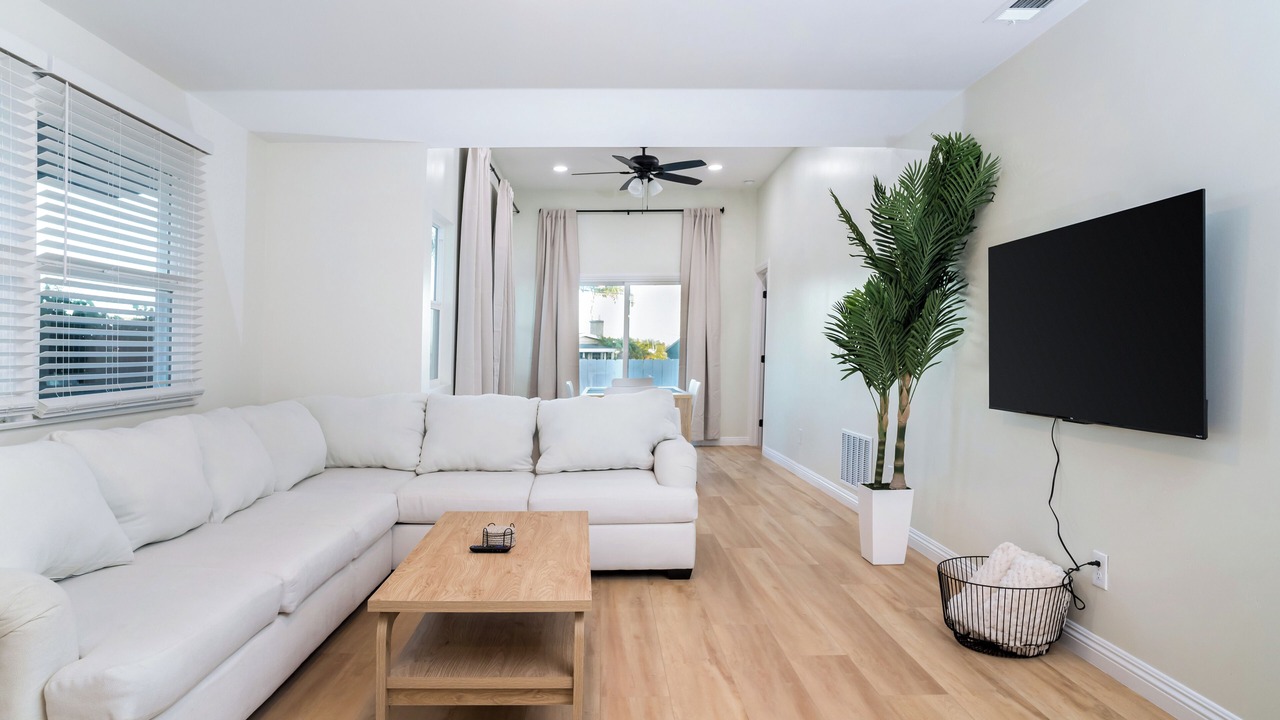 Photo of Livingroom in Clairemont Mesa West