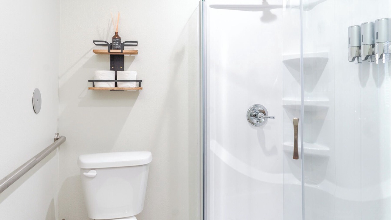 Photo of Bathroom in Midway City