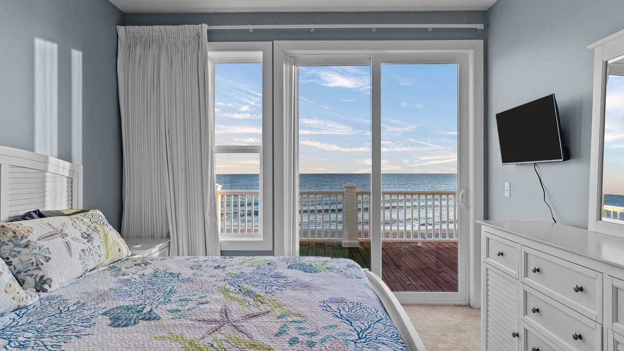 Photo of Bedroom in Oak Island