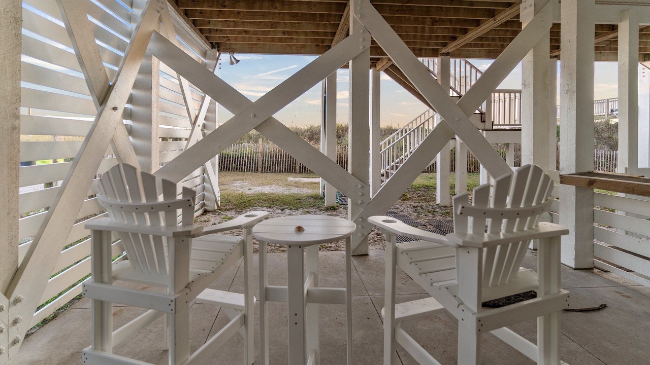 Photo of Patio Balcony in Oak Island