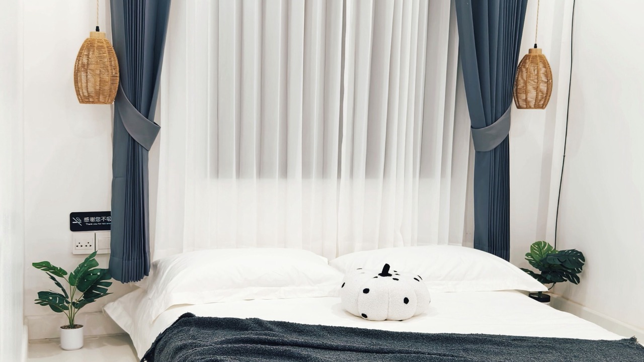 Photo of Bedroom in Embassy District