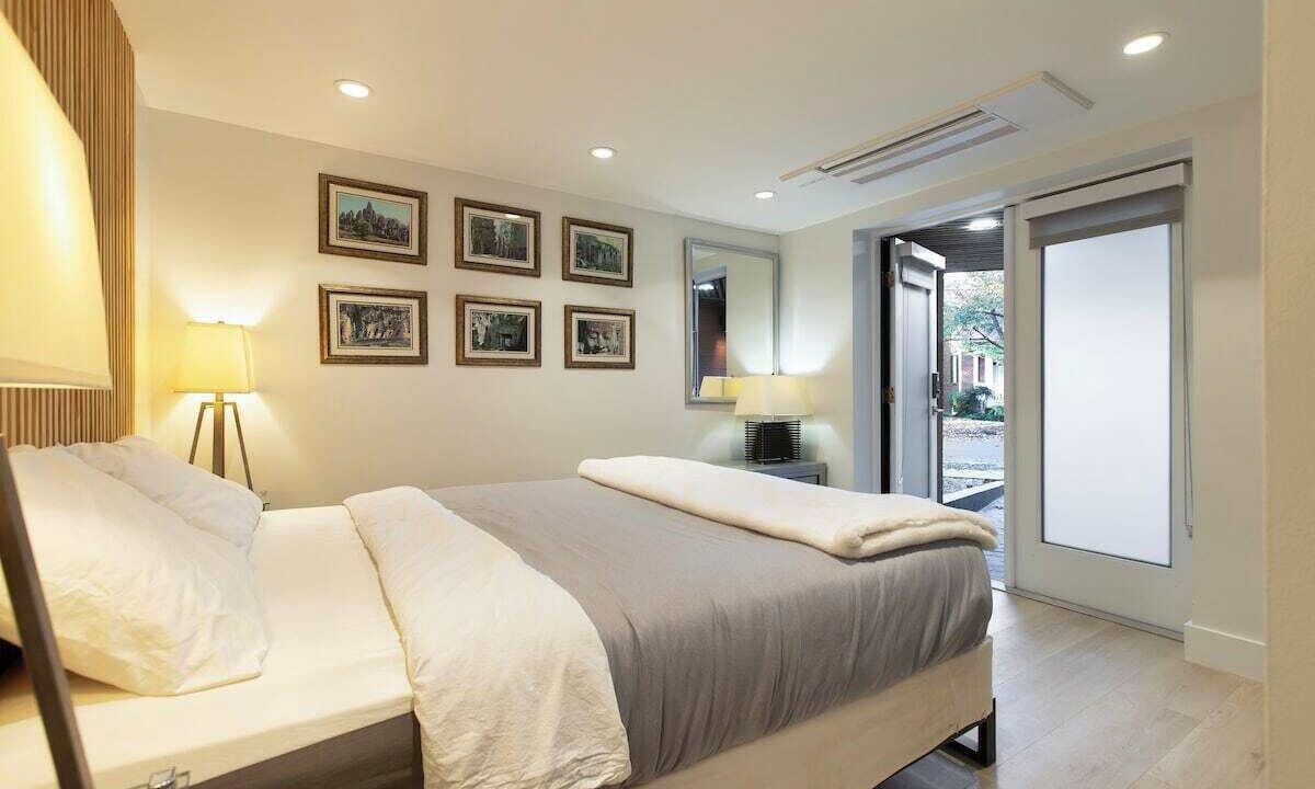 Photo of Bedroom in North Cleveland Park