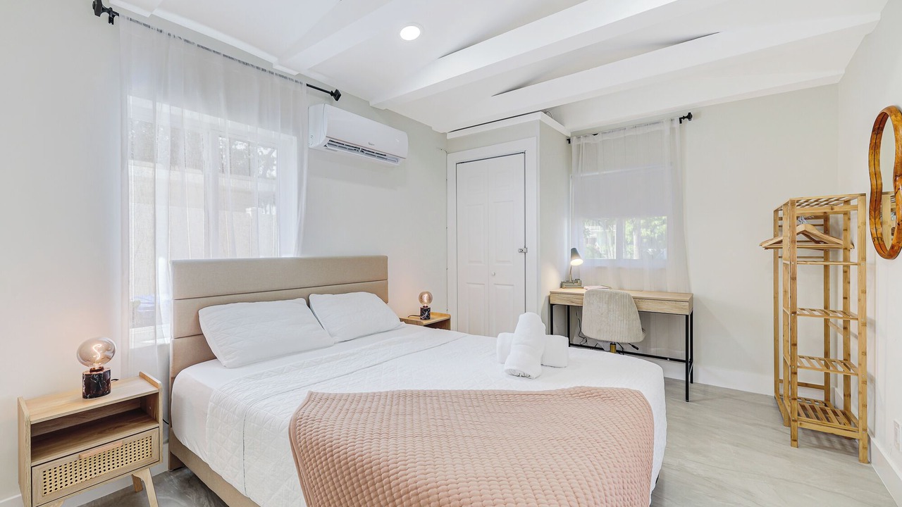 Photo of Bedroom in Poinsettia Heights