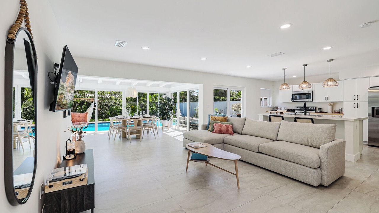 Photo of Livingroom in Poinsettia Heights