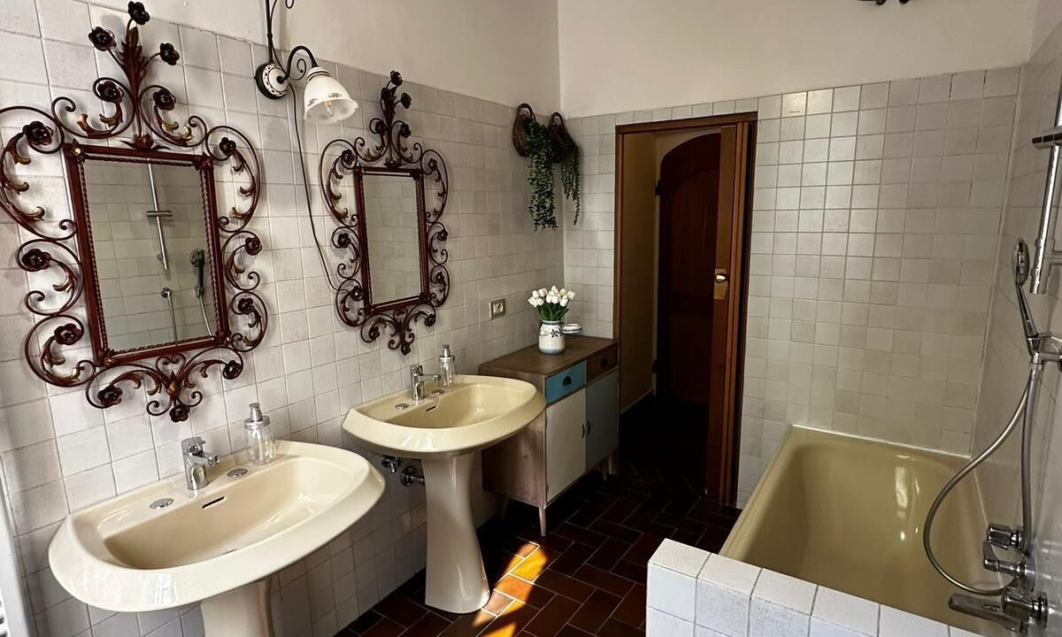 Photo of Bathroom in Twist