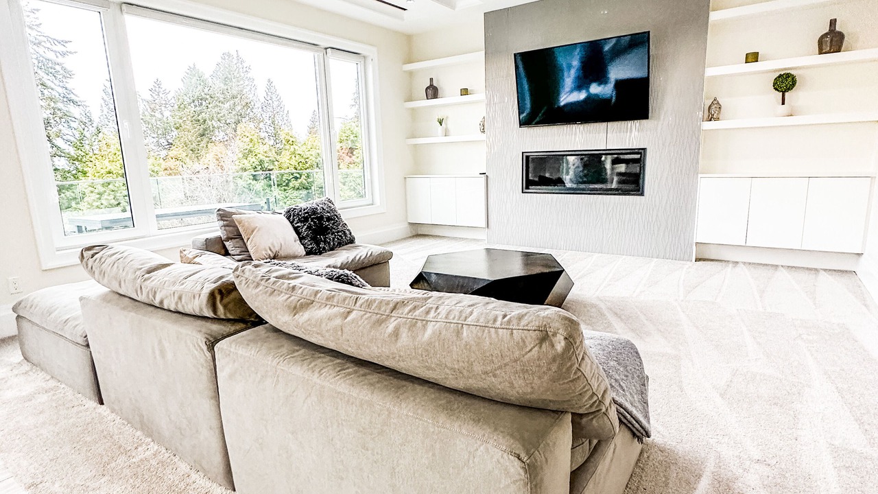 Photo of Livingroom in West Vancouver