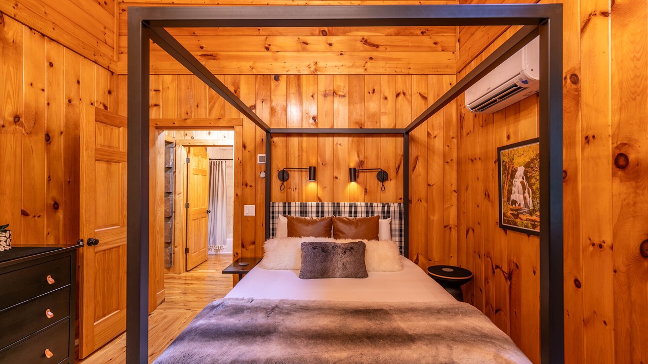 Photo of Bedroom in Apple Ridge