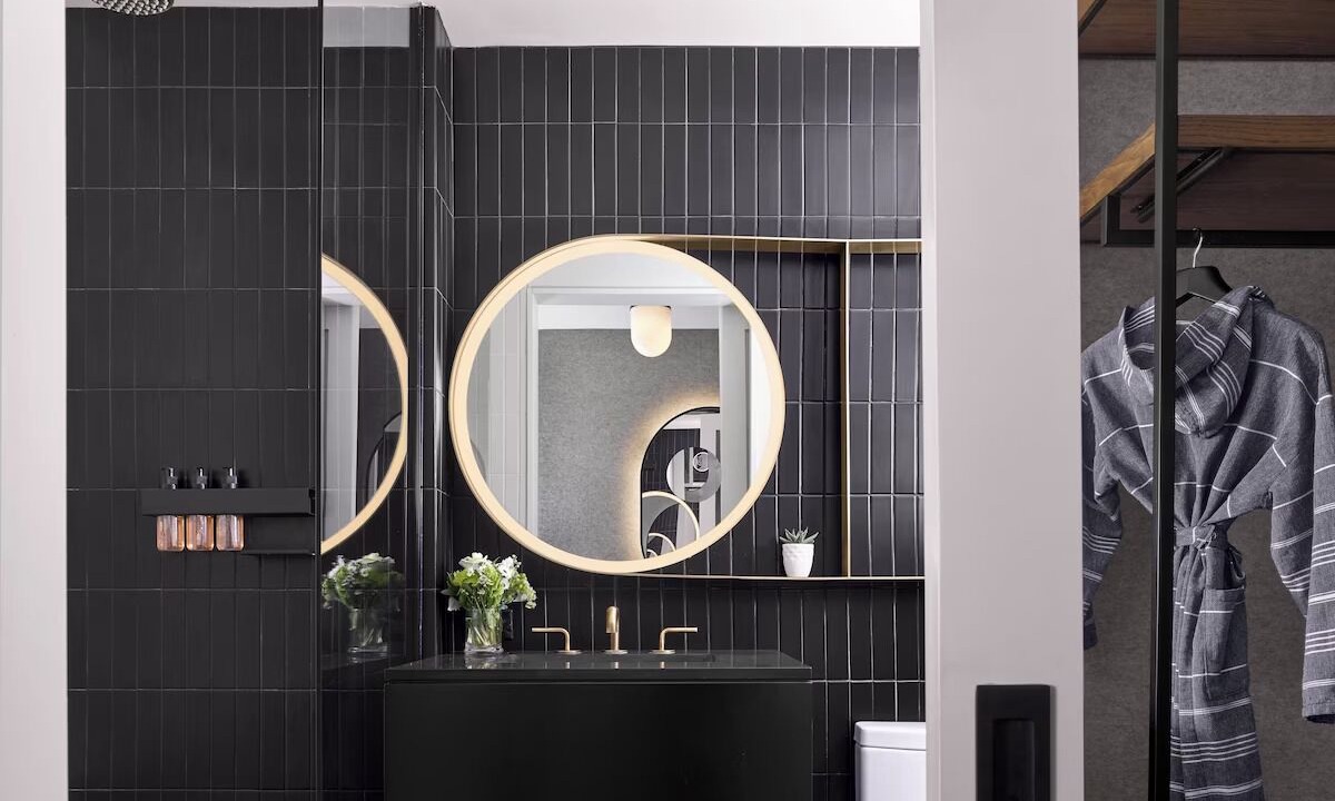 Photo of Bathroom in Downtown Washington D.C.