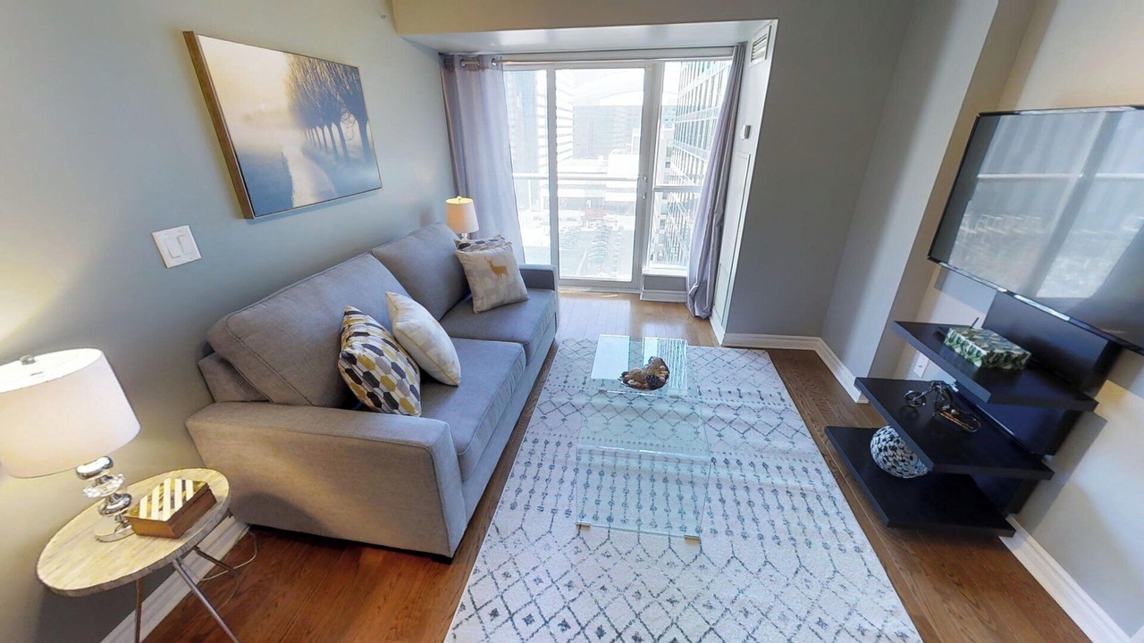 Photo of Livingroom in Toronto Entertainment District