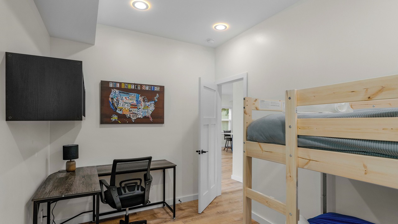 Photo of Bedroom in Plaza Midwood