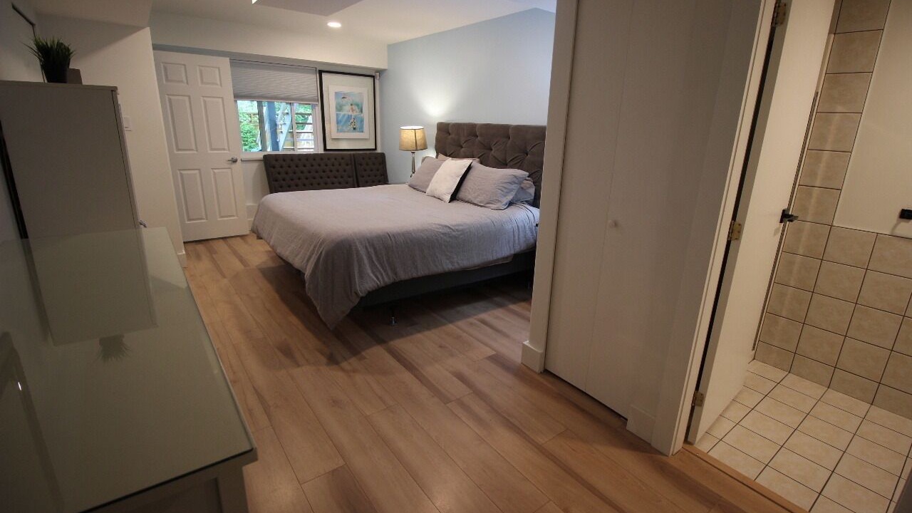 Photo of Bedroom in Deep Cove