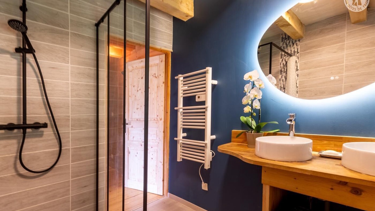 Photo of Bathroom in Thenesol