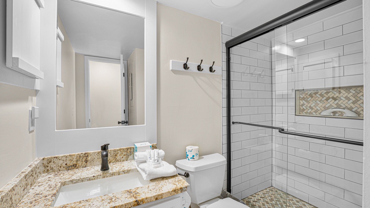 Photo of Bathroom in Night Heron