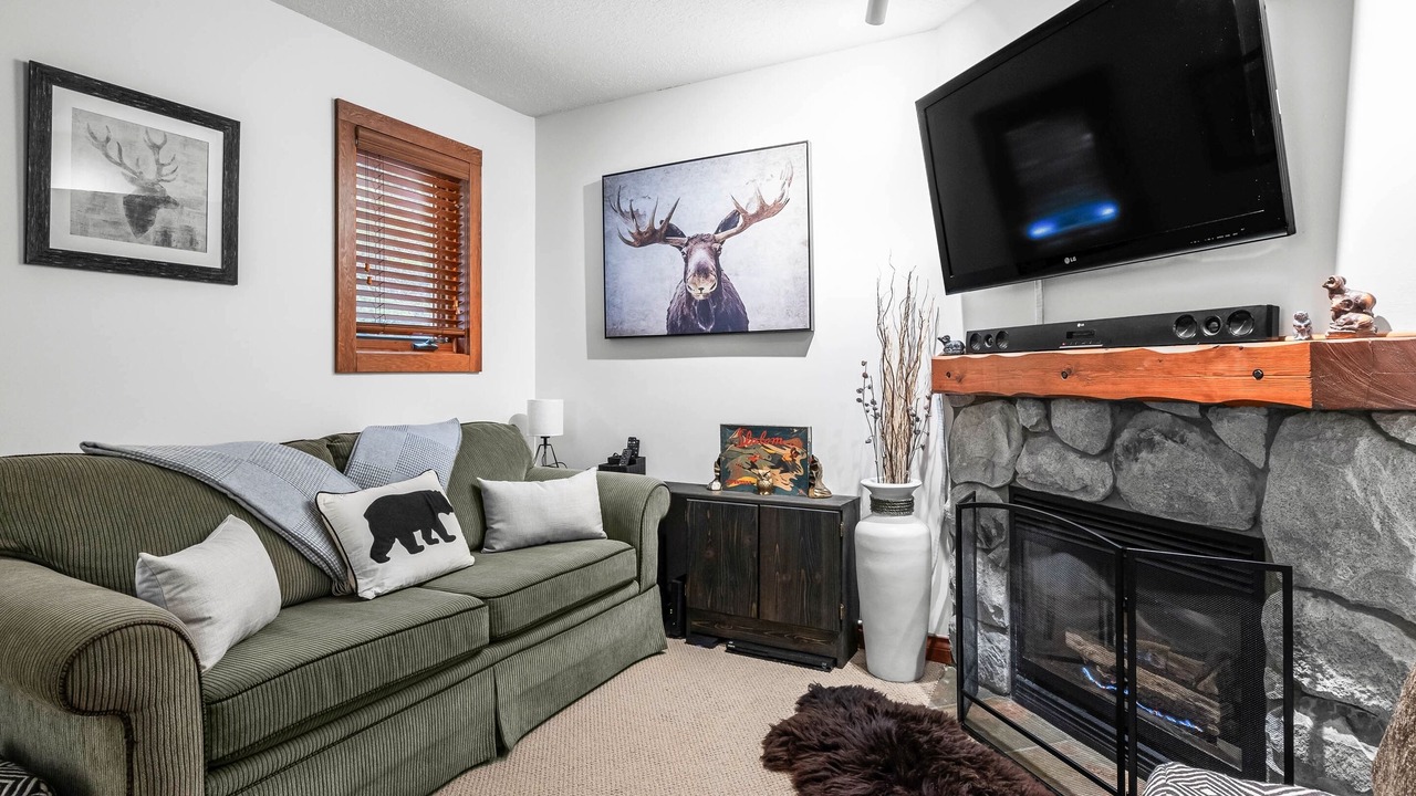 Photo of Livingroom in Sun Peaks