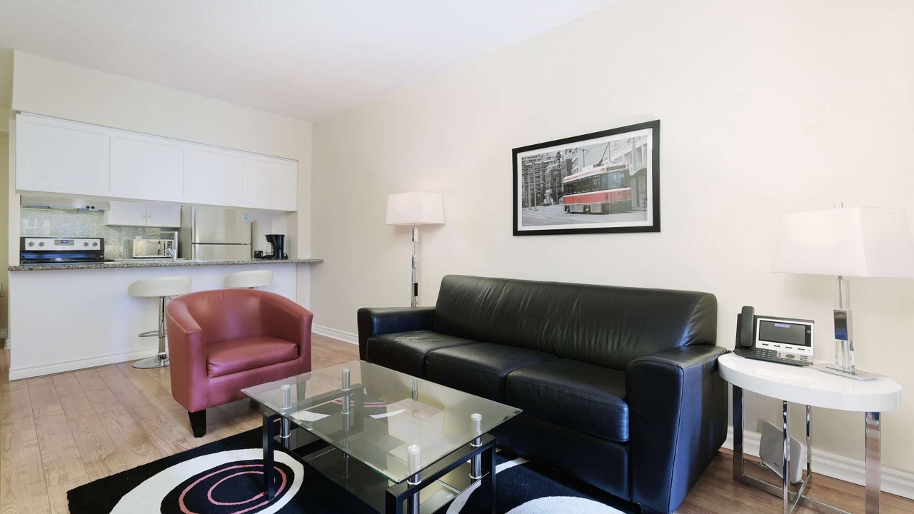 Photo of Livingroom in Toronto Entertainment District