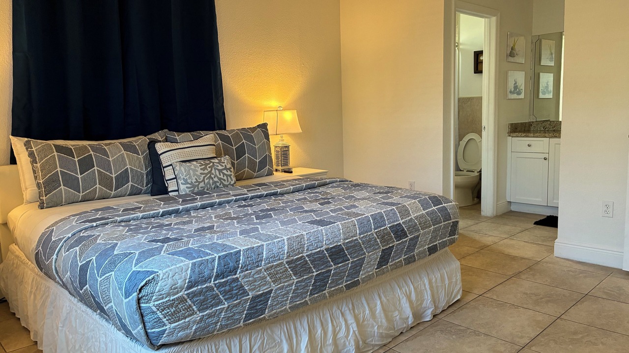 Photo of Bedroom in Alice Town