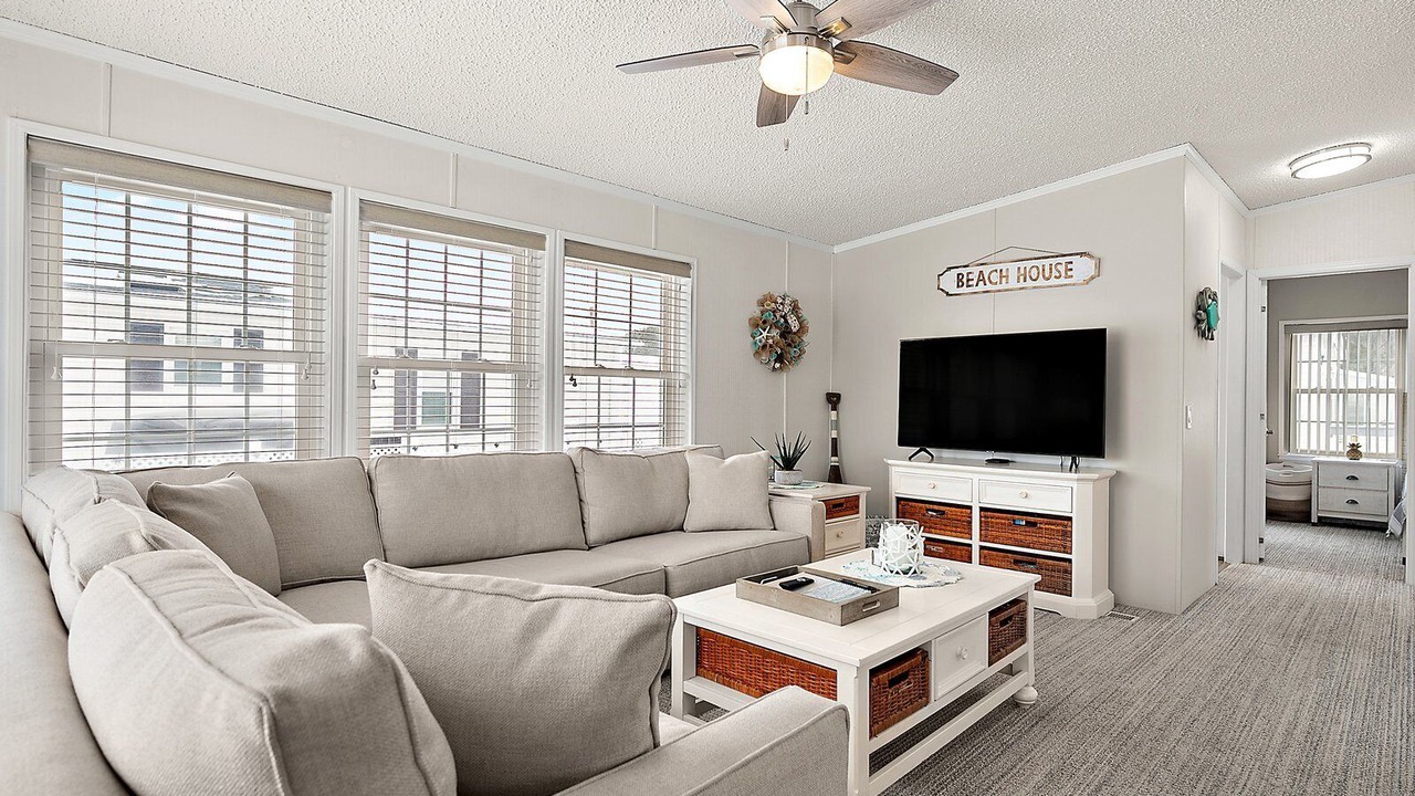 Photo of Livingroom in Assateague Pointe