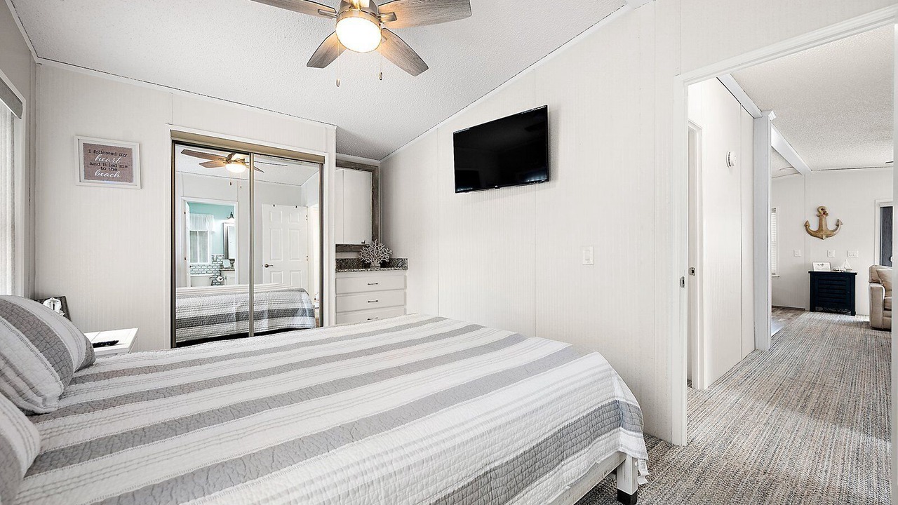 Photo of Bedroom in Assateague Pointe