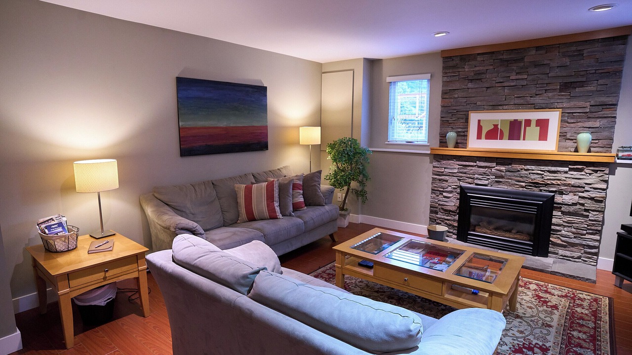 Photo of Livingroom in Lynn Valley