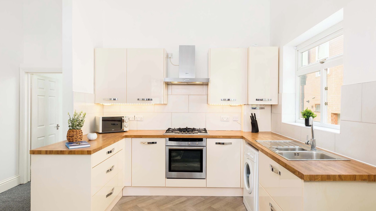 Photo of Kitchen in Leamington Spa