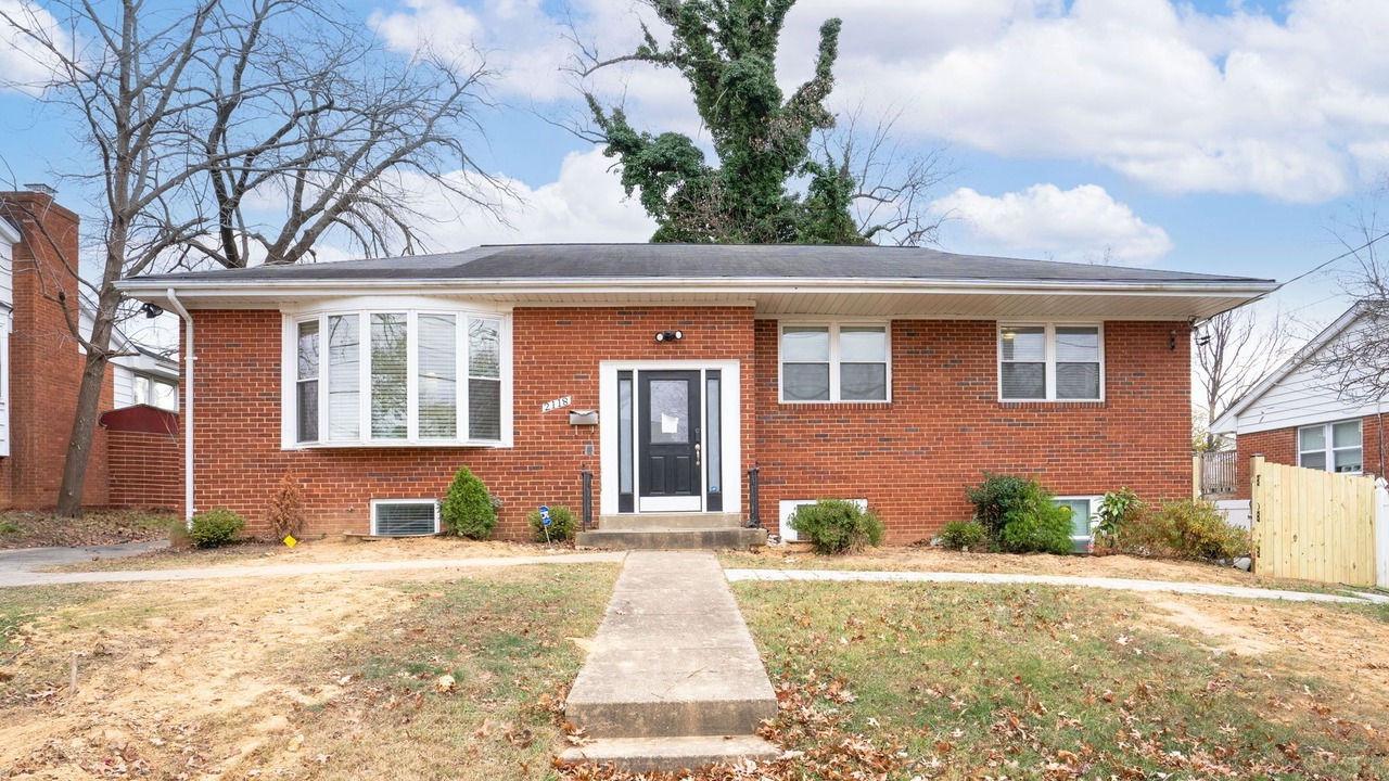Photo of Outdoor in Forest Glen