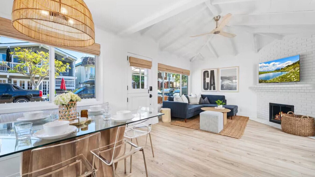 Photo of Livingroom in Balboa Island