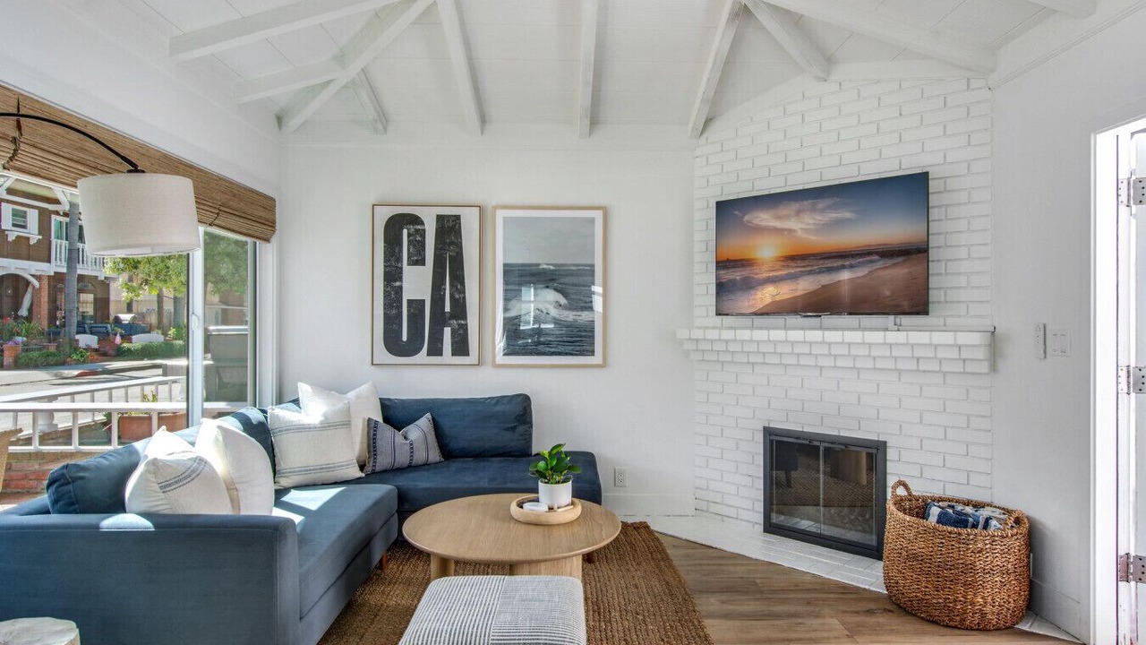 Photo of Livingroom in Balboa Island