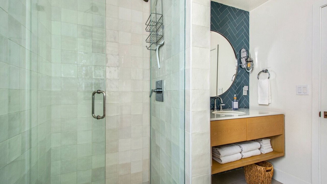 Photo of Bathroom in Balboa Island