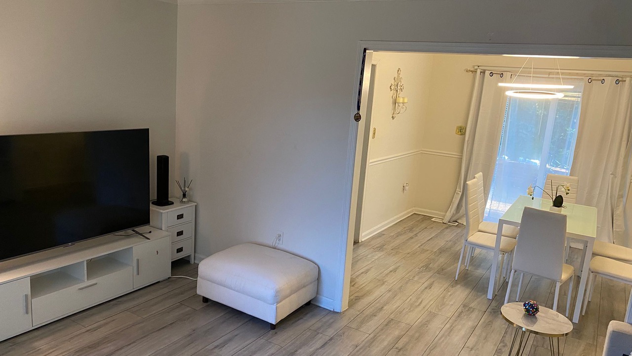 Photo of Livingroom in Calverton