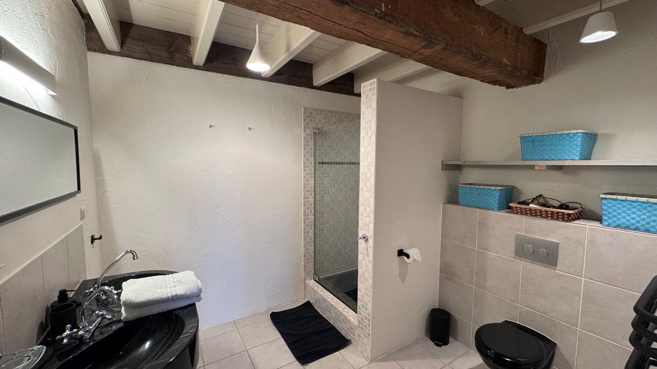 Photo of Bathroom in Beets
