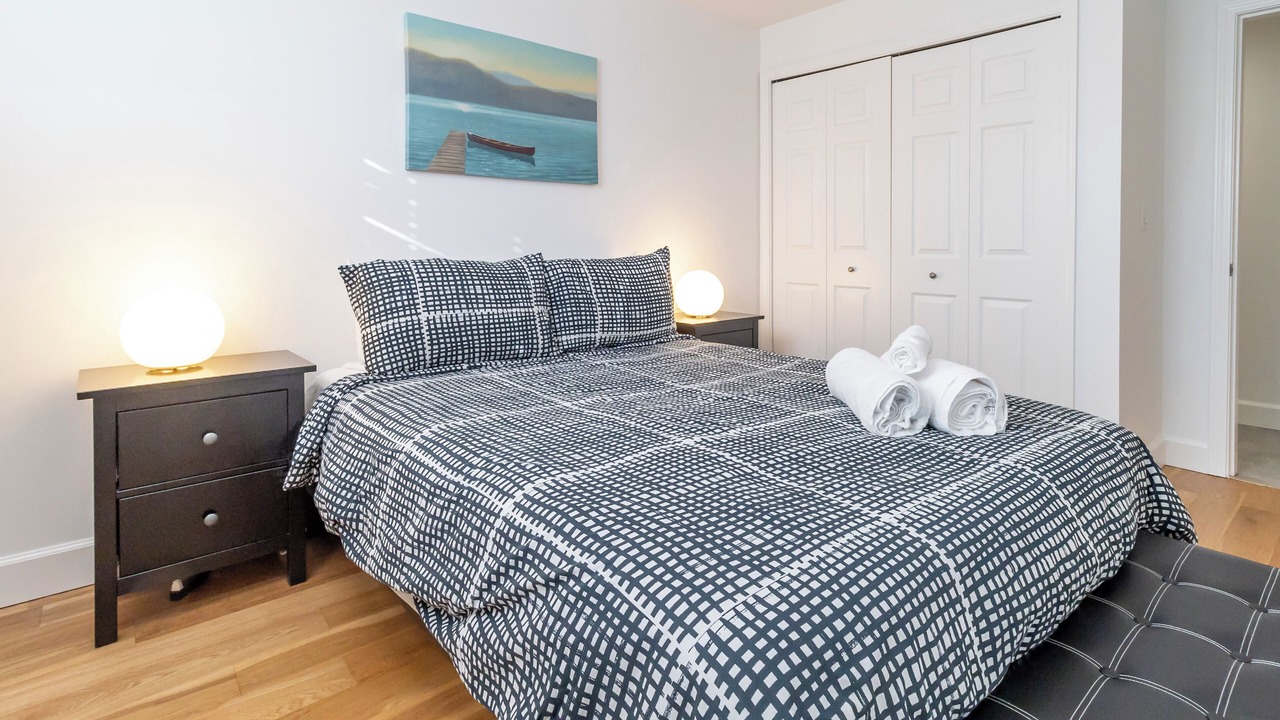 Photo of Bedroom in Dundarave