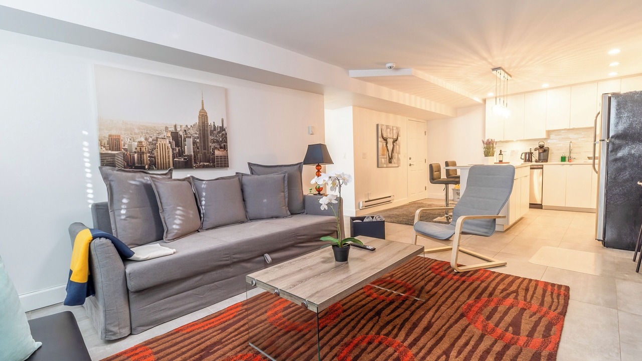 Photo of Livingroom in Dundarave