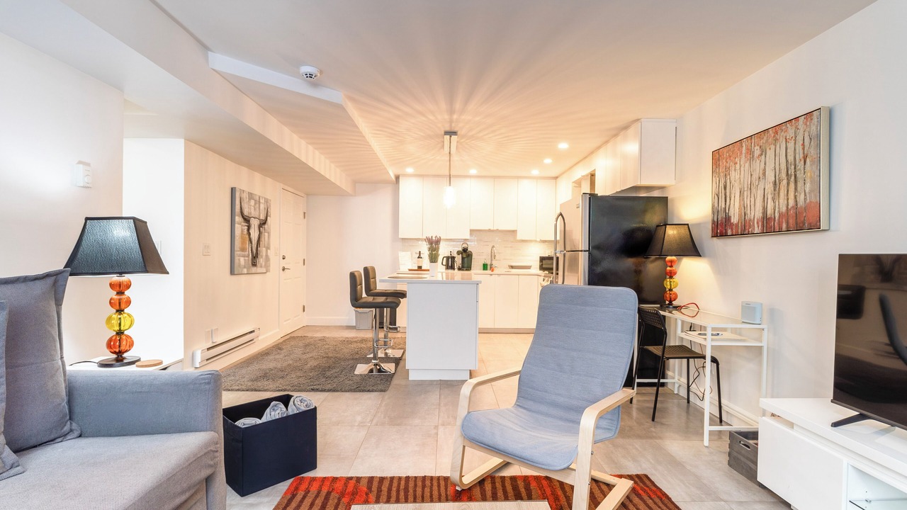 Photo of Livingroom in Dundarave