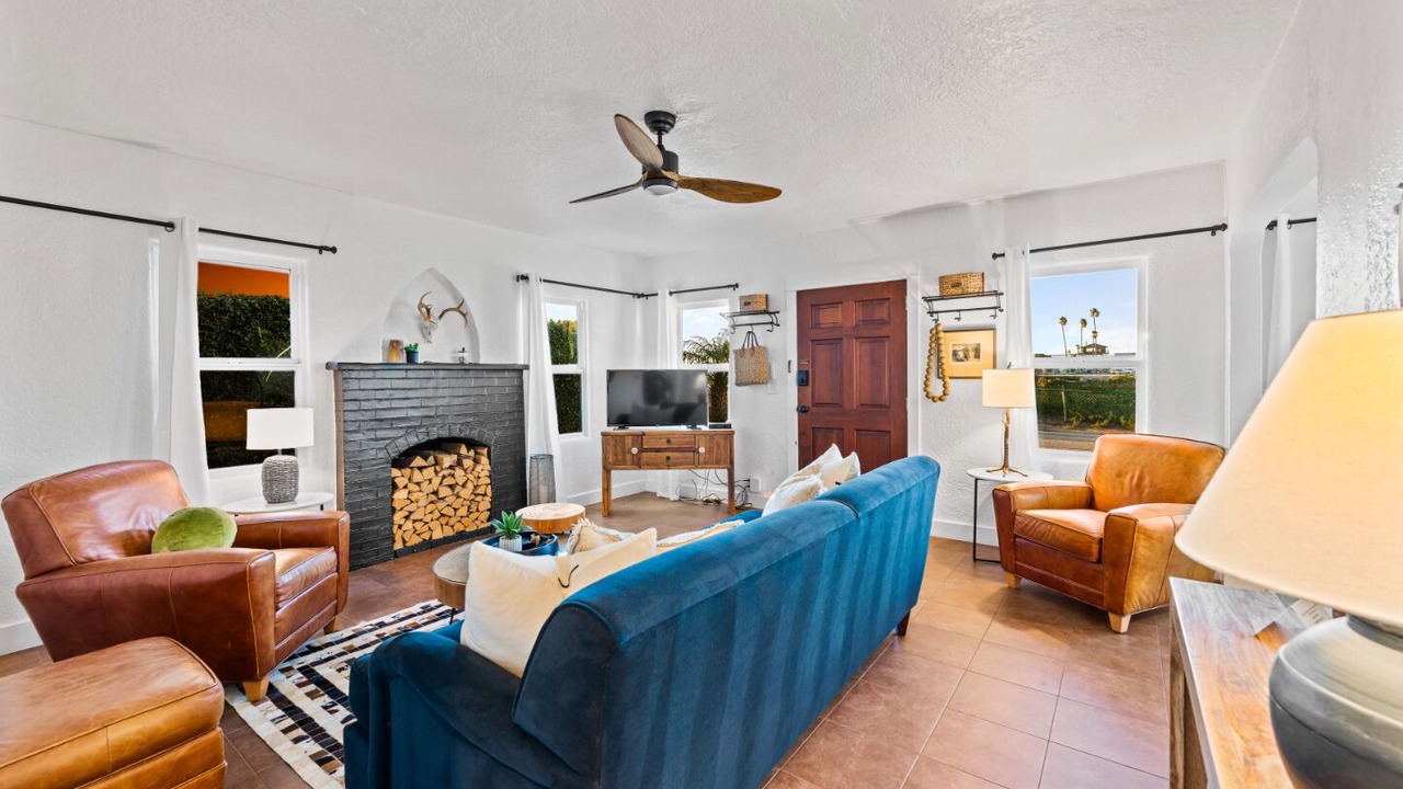 Photo of Livingroom in Silver Strand