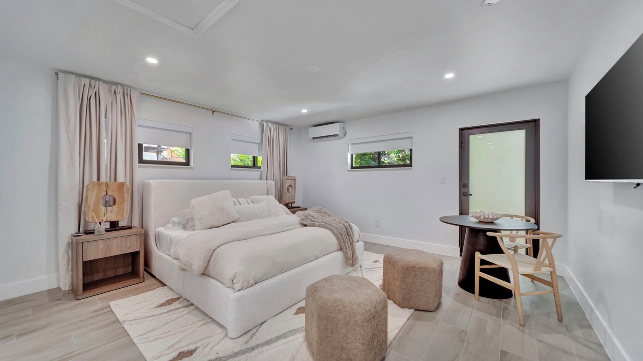 Photo of Bedroom in Coral Ridge