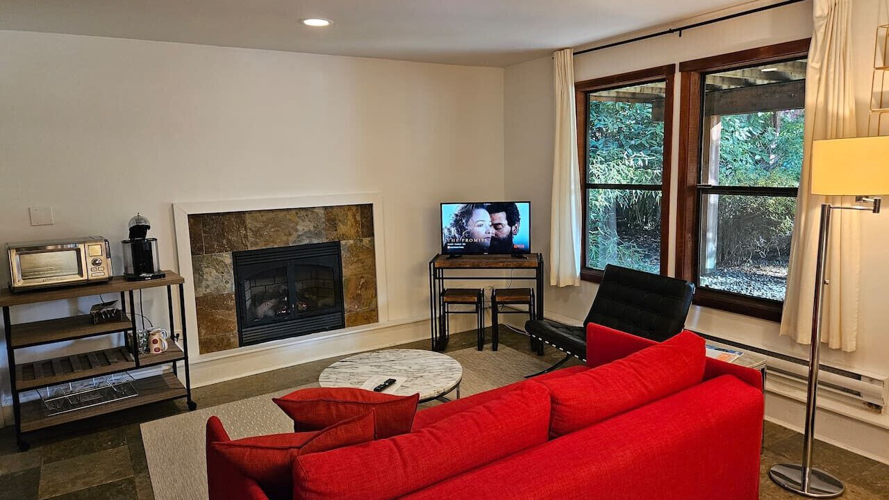 Photo of Livingroom in Bowen Island