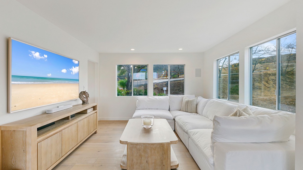 Photo of Livingroom in Malibu
