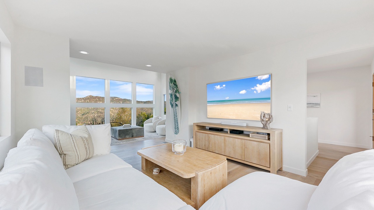 Photo of Bedroom in Malibu