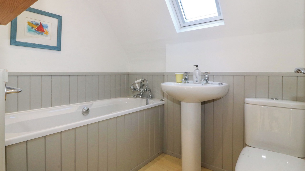 Photo of Bathroom in Abersoch