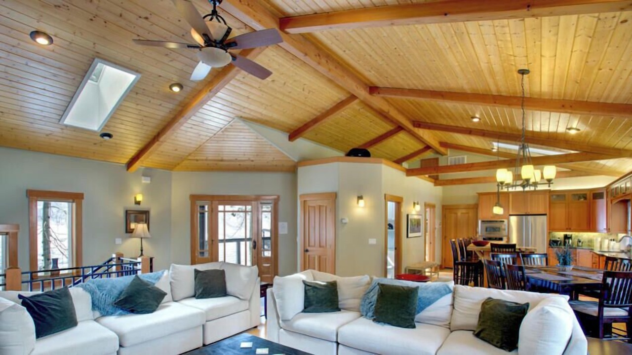 Photo of Bedroom in Country Club Estates