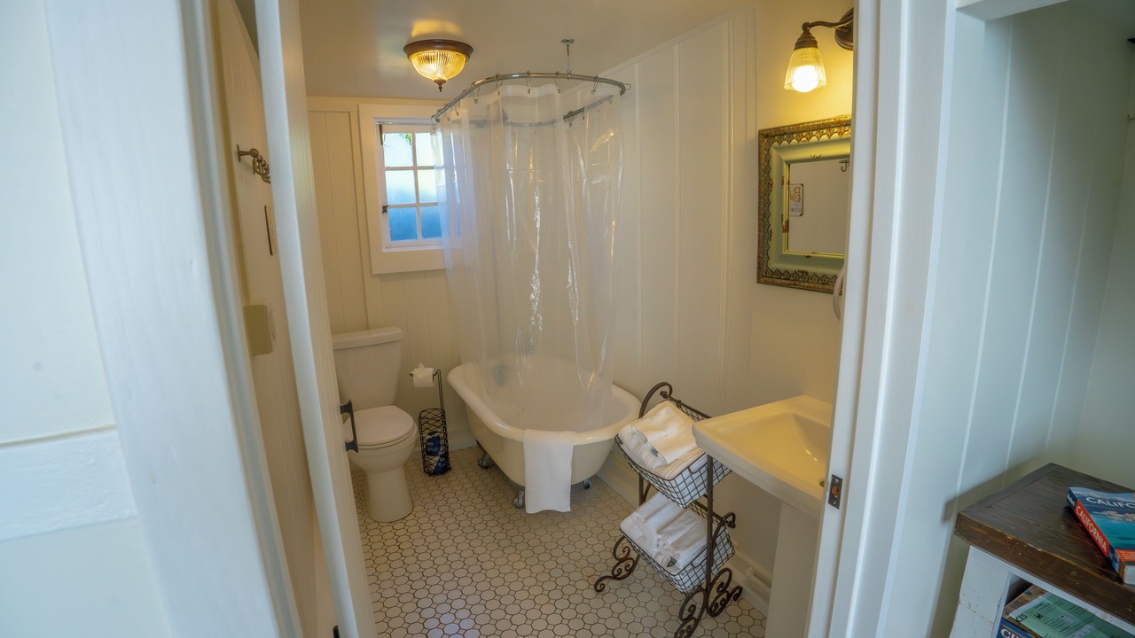 Photo of Bathroom in Laguna Beach