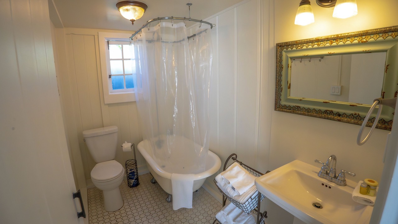 Photo of Bathroom in Laguna Beach