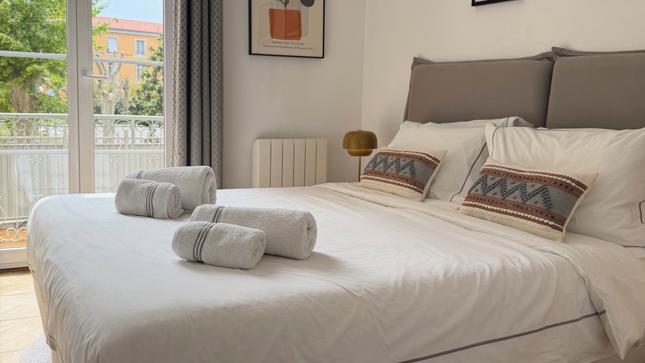 Photo of Bedroom in Antibes Old Town