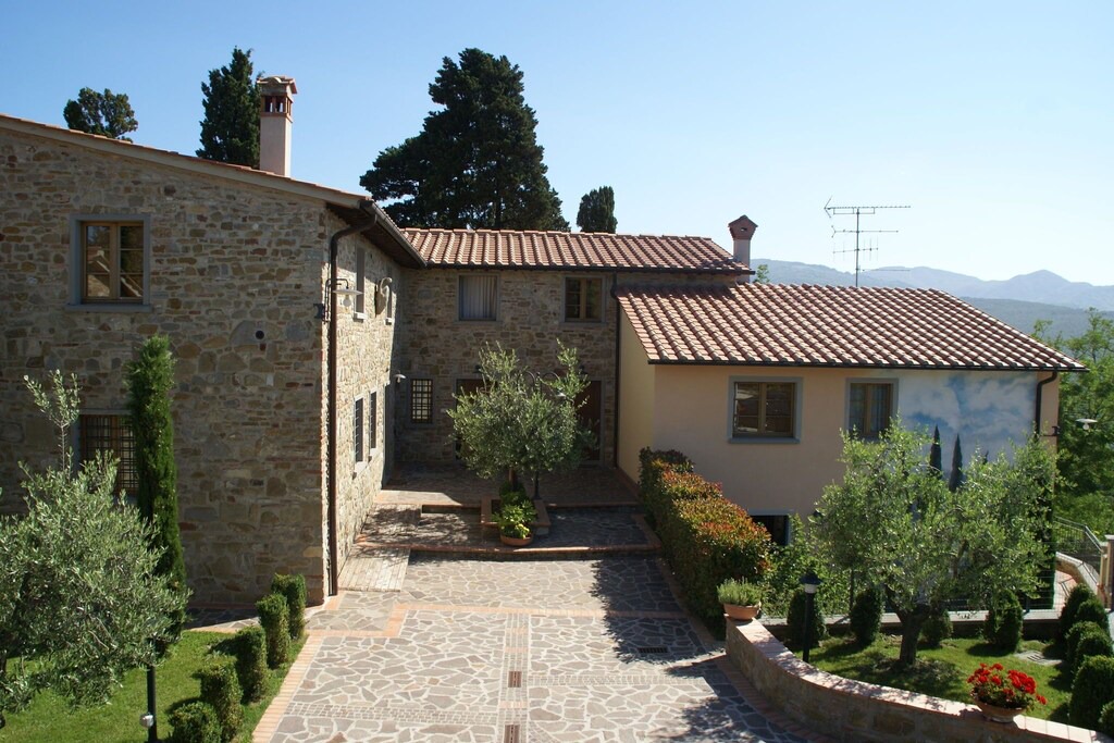 Photo of Buildings in Montecarelli