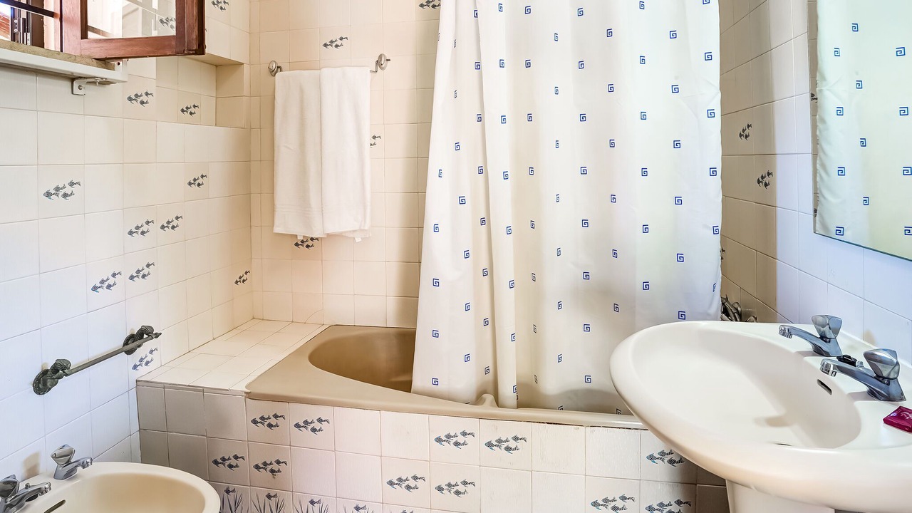 Photo of Bathroom in Quarteira