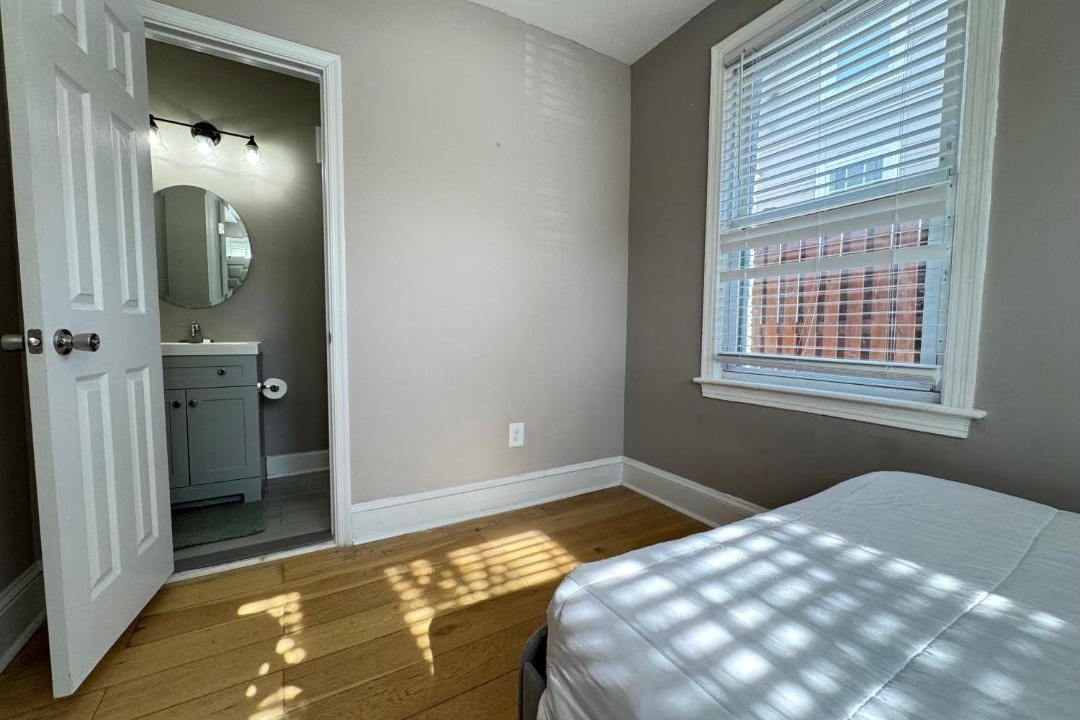 Photo of Bedroom in Anacostia