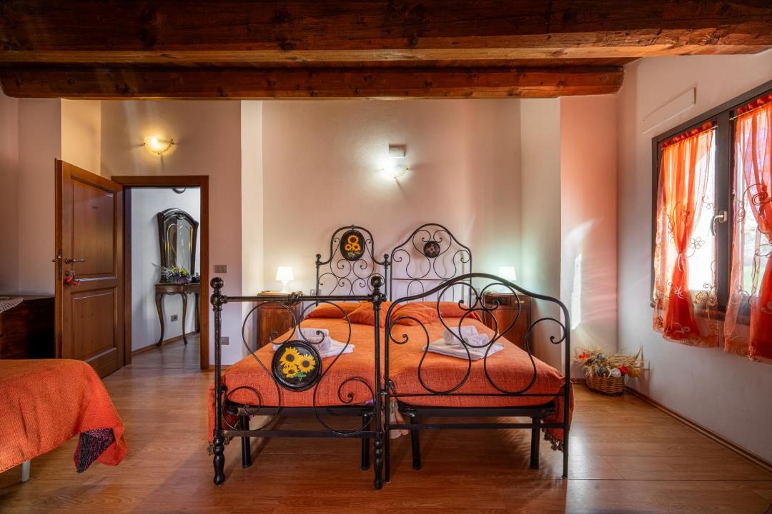 Photo of Others in Urbino