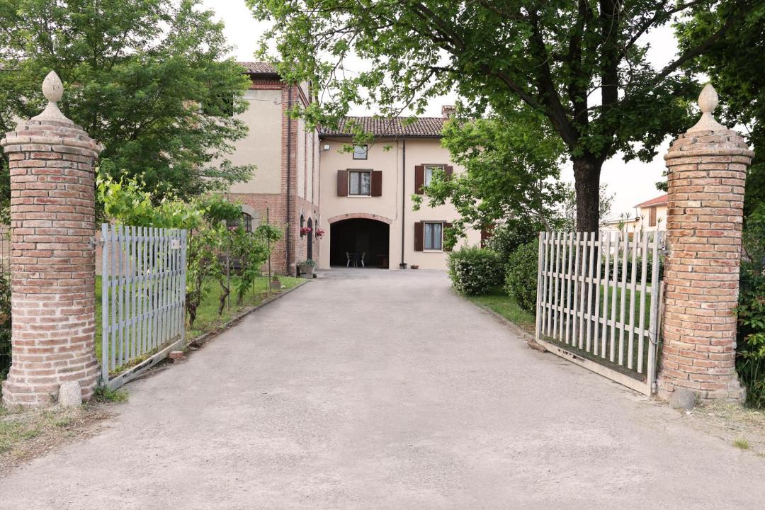 Photo of Others in Castione Marchesi