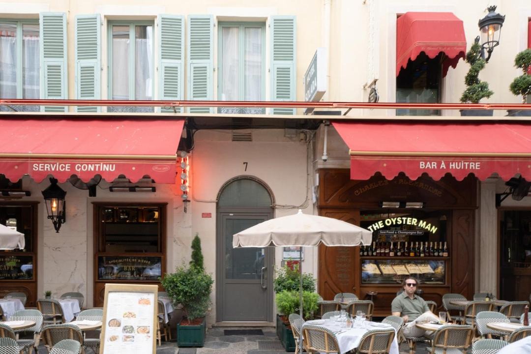 Photo of Others in Carre d'Or