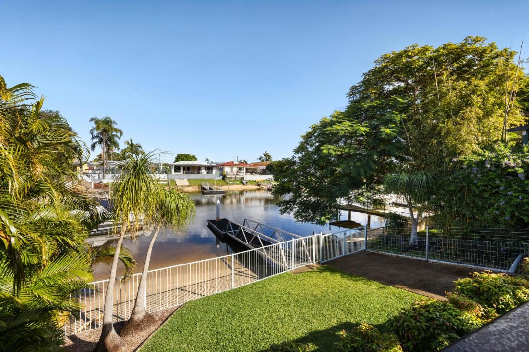 Photo of Others in Broadbeach Waters